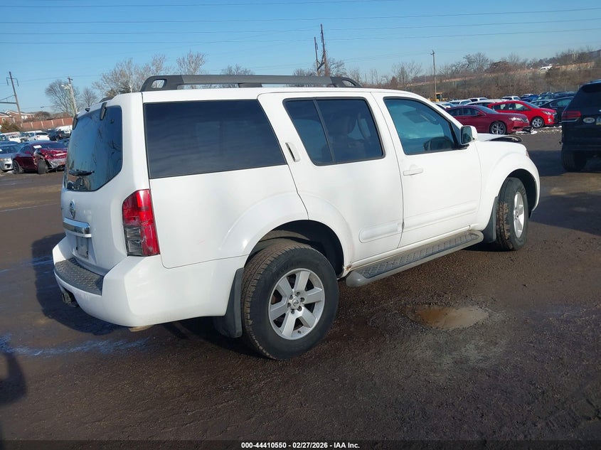 2011 Nissan Pathfinder Sv