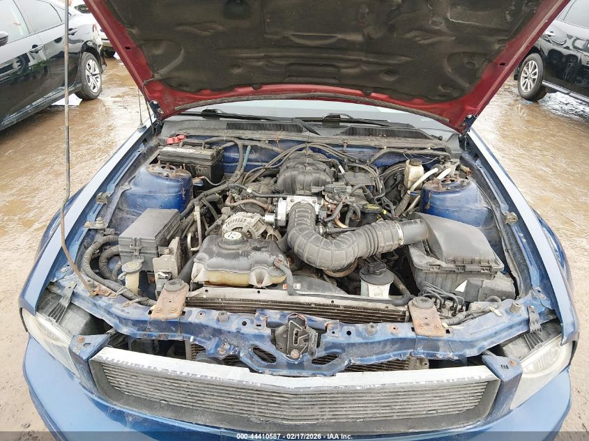 2009 Ford Mustang V6/V6 Premium VIN: 1ZVHT80N695130477 Lot: 44410587