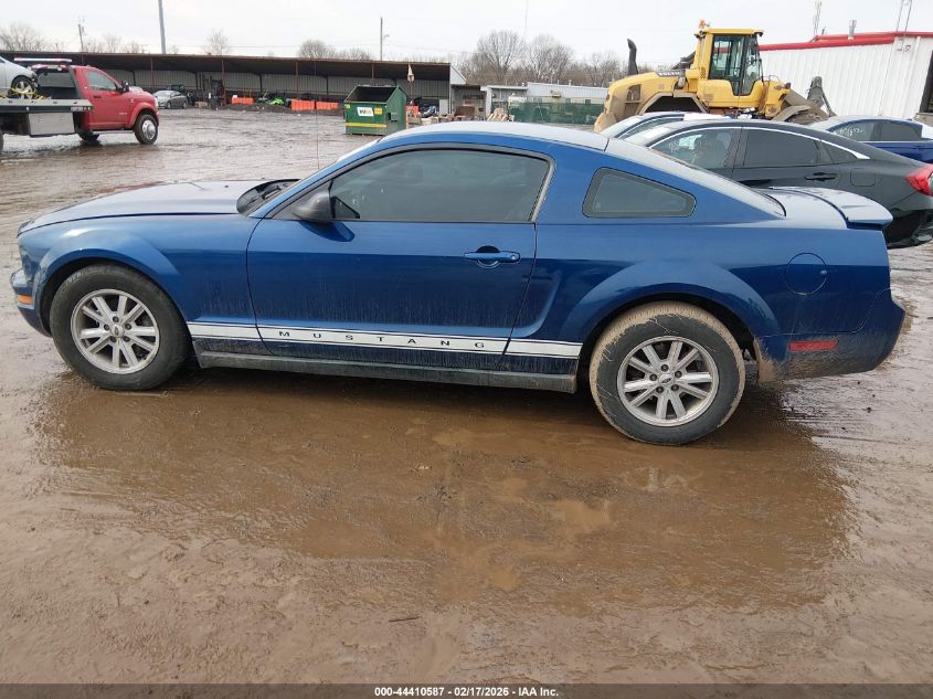 2009 Ford Mustang V6/V6 Premium VIN: 1ZVHT80N695130477 Lot: 44410587