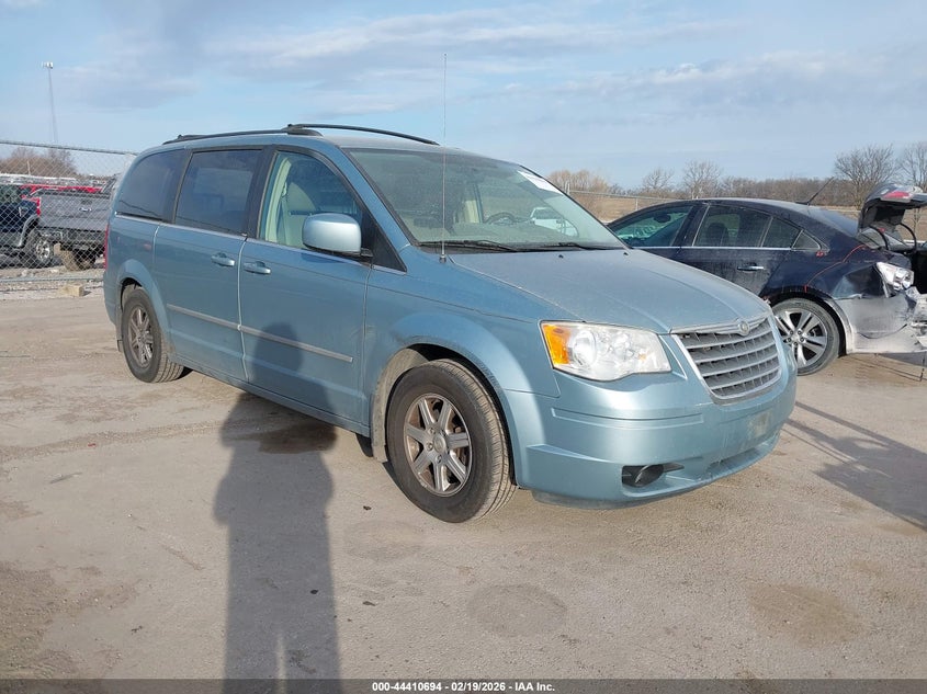 2010 Chrysler Town & Country Touring