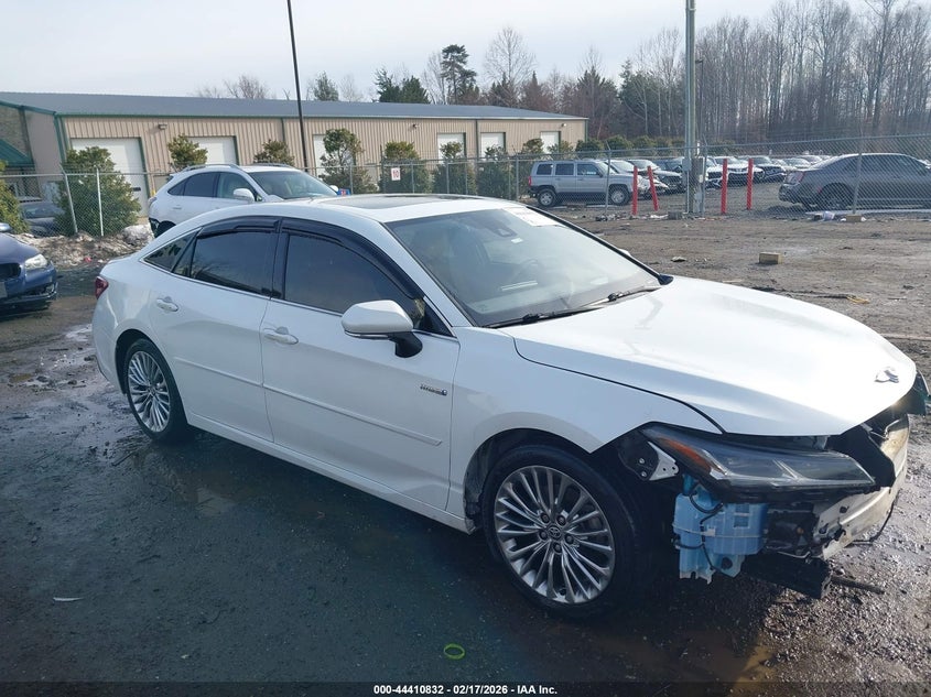 2021 Toyota Avalon Limited Hybrid
