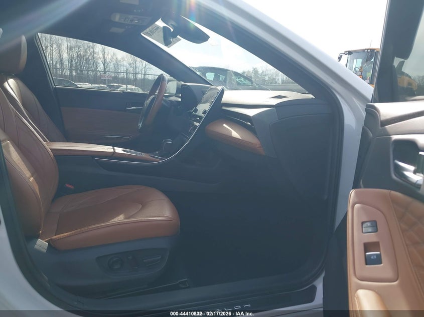 2021 Toyota Avalon Limited Hybrid