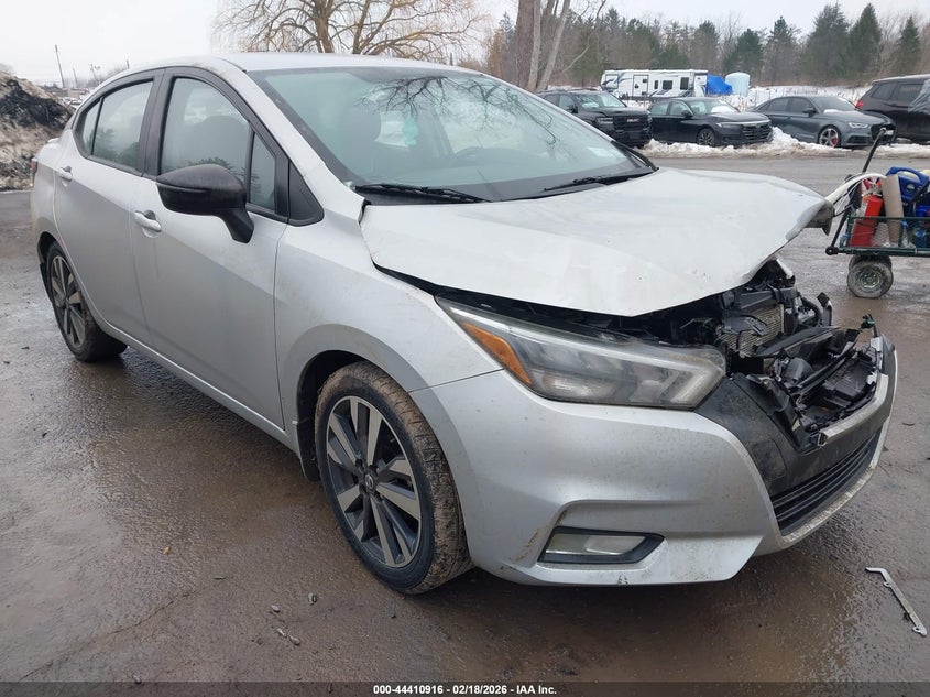 2021 Nissan Versa Sr Xtronic Cvt