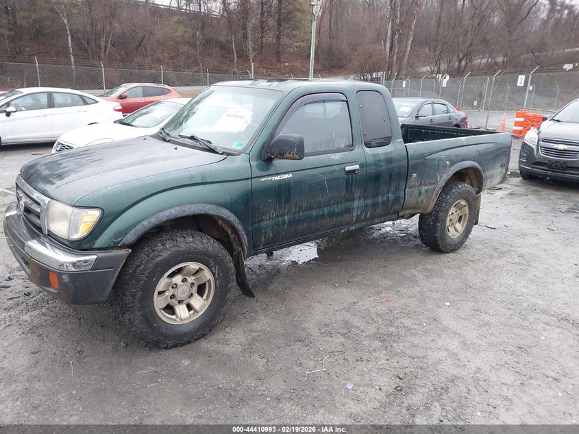 2000 Toyota Tacoma Base V6
