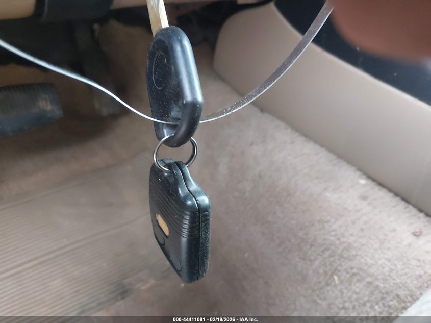 2000 Ford Explorer Eddie Bauer VIN: 1FMZU74E0YUA08321 Lot: 44411081