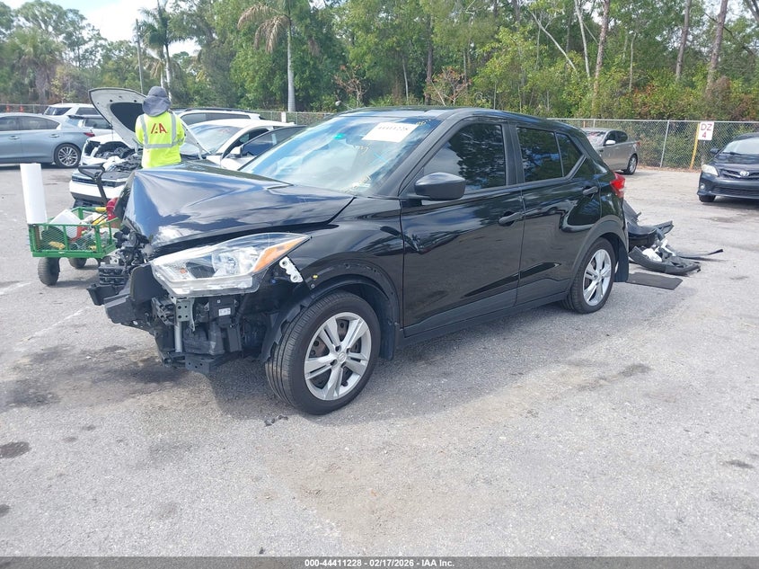 2020 Nissan Kicks S Xtronic Cvt