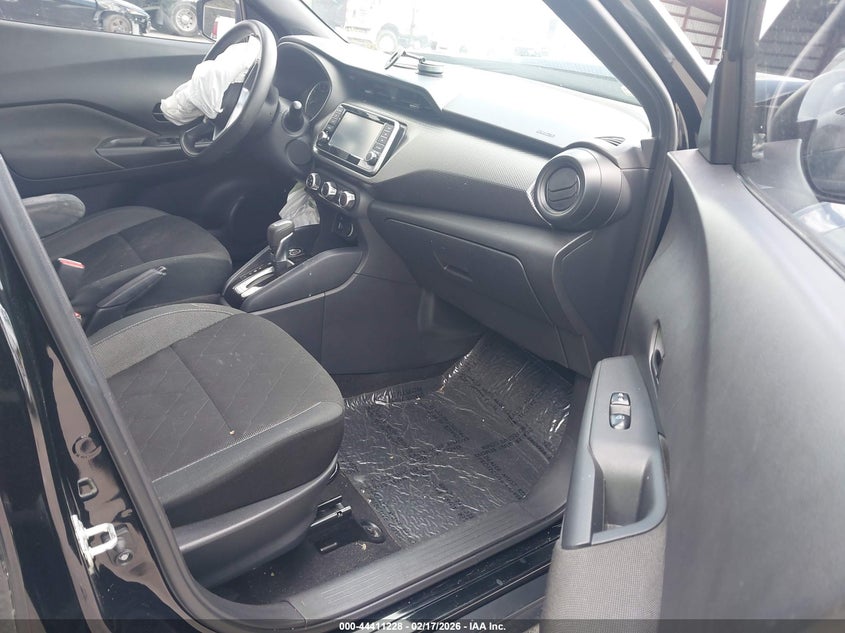 2020 Nissan Kicks S Xtronic Cvt