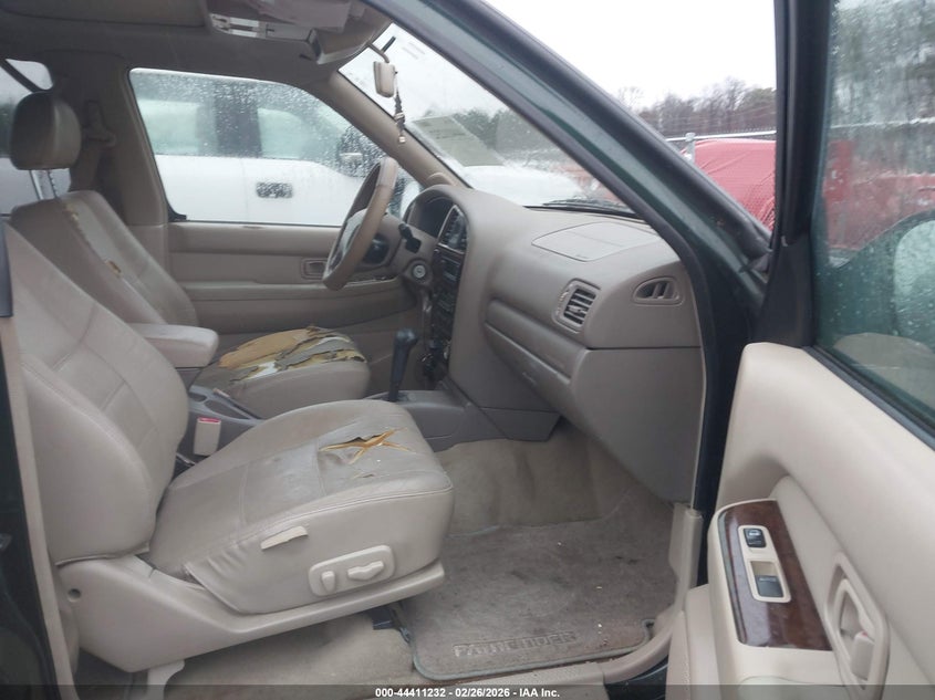 2001 Nissan Pathfinder Le