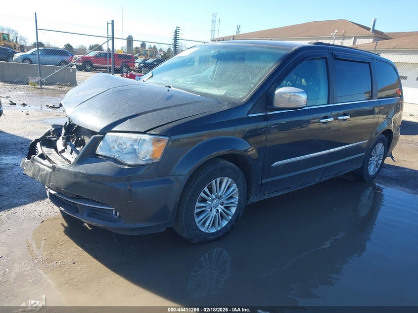 2015 Chrysler Town & Country Touring-L