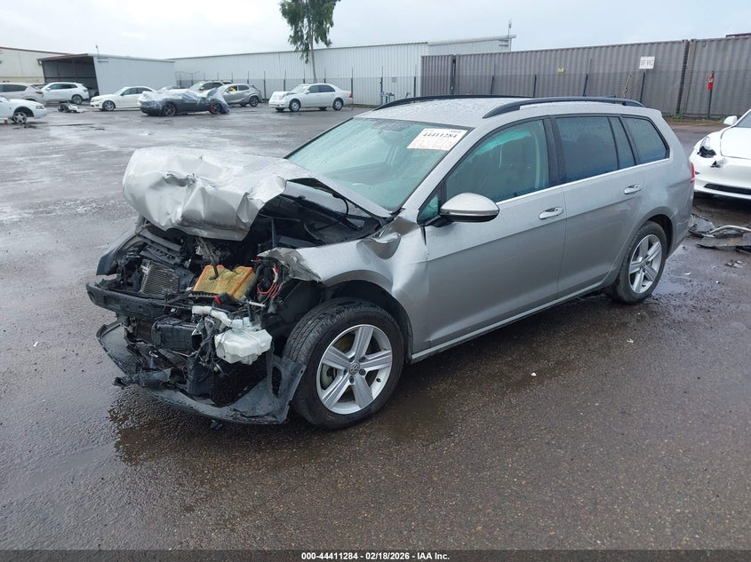 2015 Volkswagen Golf Sportwagen Tdi S 4-Door