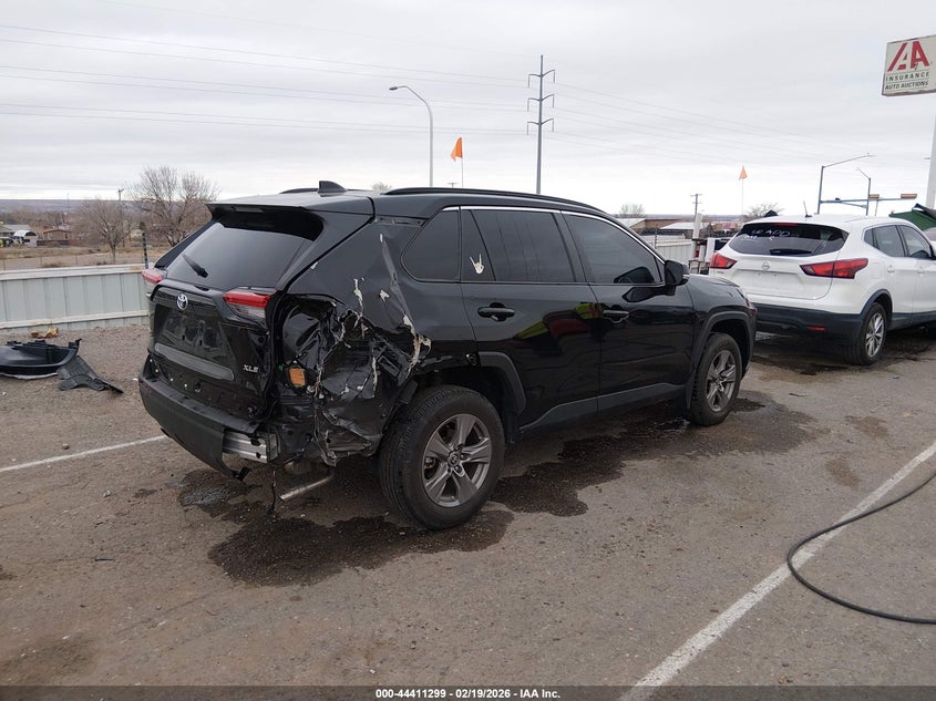 VIN 2T3W1RFV8RC263314 2024 TOYOTA RAV4 XLE