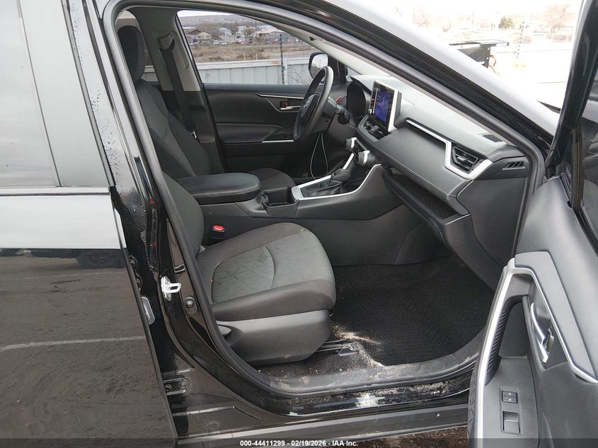 VIN 2T3W1RFV8RC263314 2024 TOYOTA RAV4 XLE