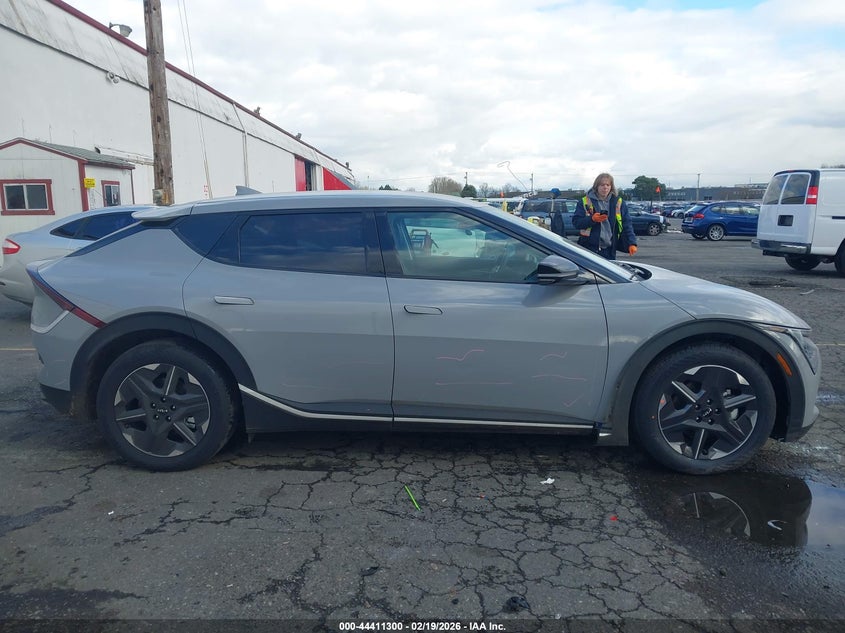 2025 Kia Ev6 Light/Wind/Light Long Range VIN: 5XYC3DJC5SG011299 Lot: 44411300