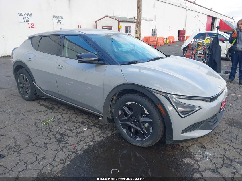 2025 Kia Ev6 Light/Wind/Light Long Range