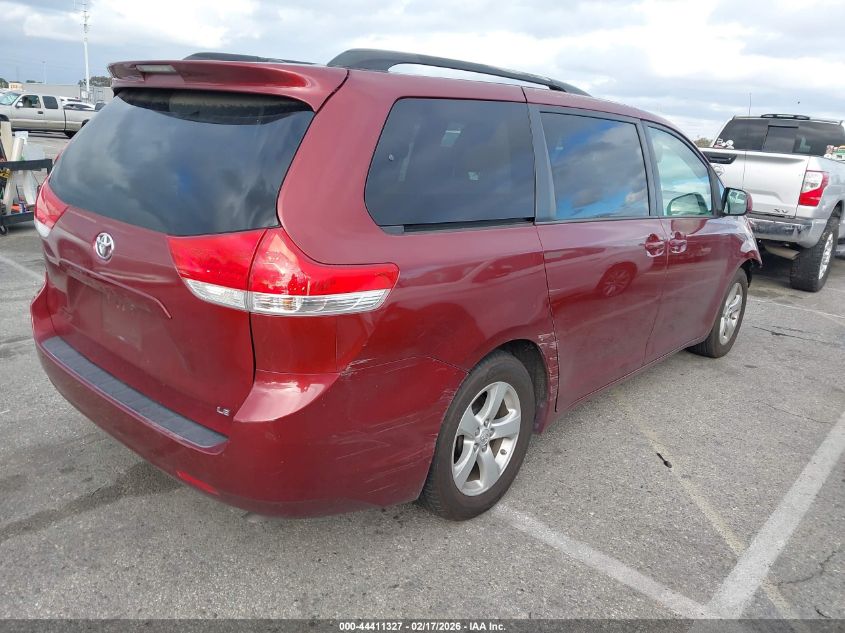 2013 Toyota Sienna Le V6 8 Passenger