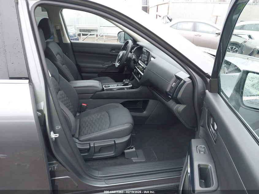 2025 Nissan Pathfinder Sv 4Wd