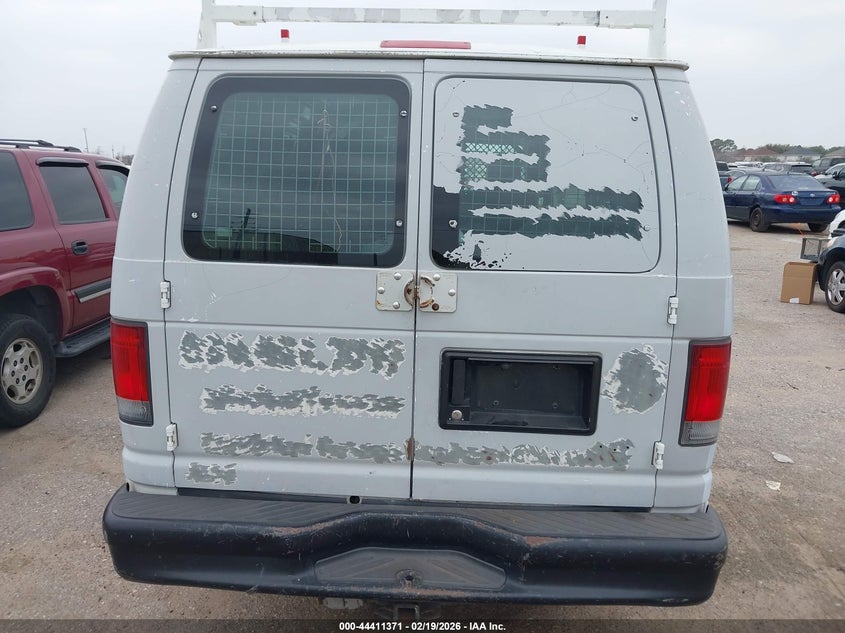 1FTSE3EL3CDB06289 2012 Ford Econoline 5.4 E-350 Super Duty Commercial white