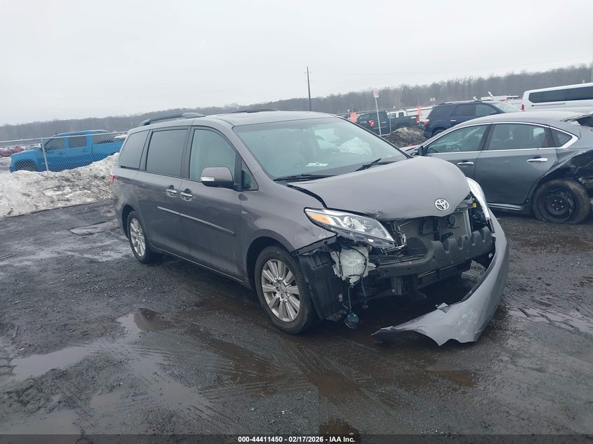 TOYOTA SIENNA LIMITED PREMIUM 7 PASSENGER 2017