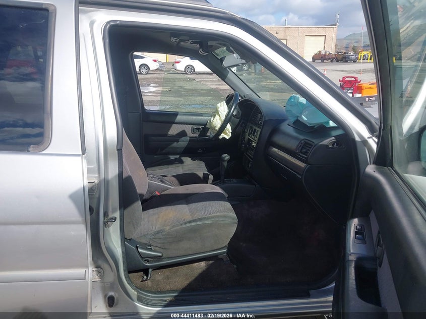 2004 Nissan Pathfinder Se