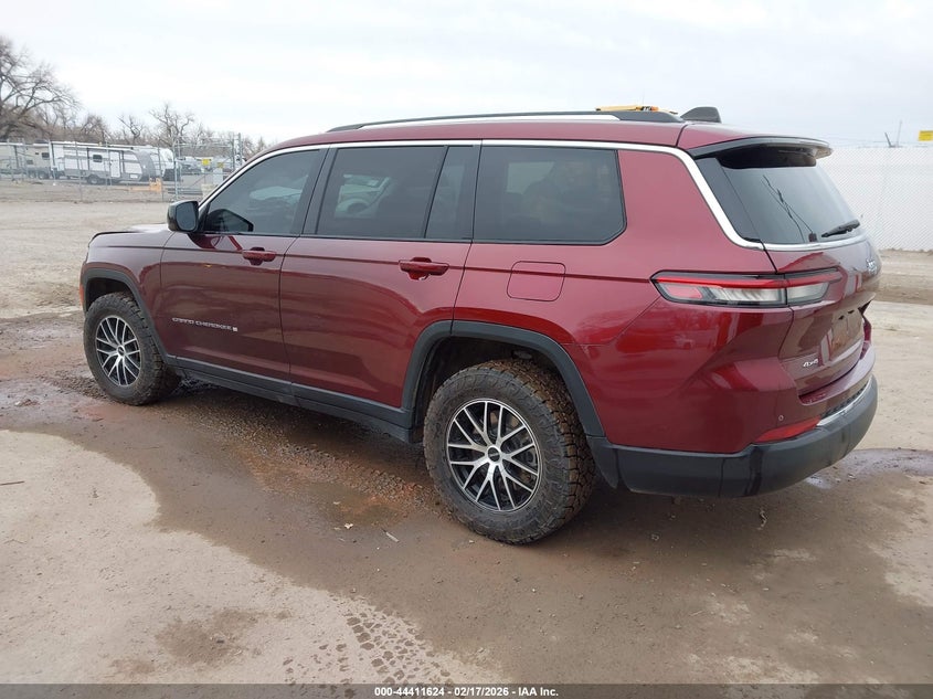 2023 Jeep Grand Cherokee L Laredo 4X4