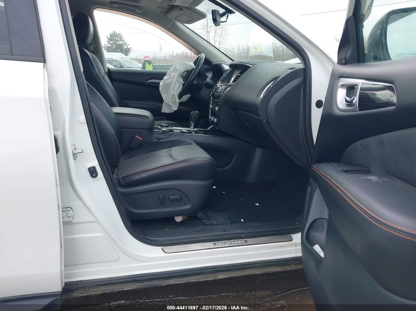 2019 Nissan Pathfinder Sl