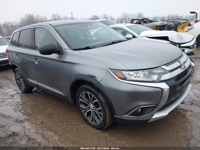 2017 Mitsubishi Outlander Es