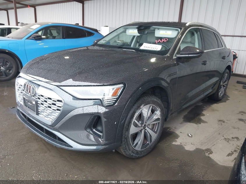 Vin: wa15aage5rb030133, lot: 44908492, audi q8 e-tron premium plus quattro 20242