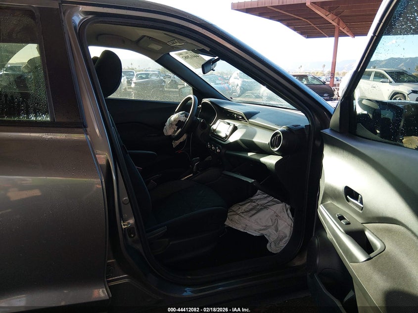 2020 Nissan Kicks S Xtronic Cvt