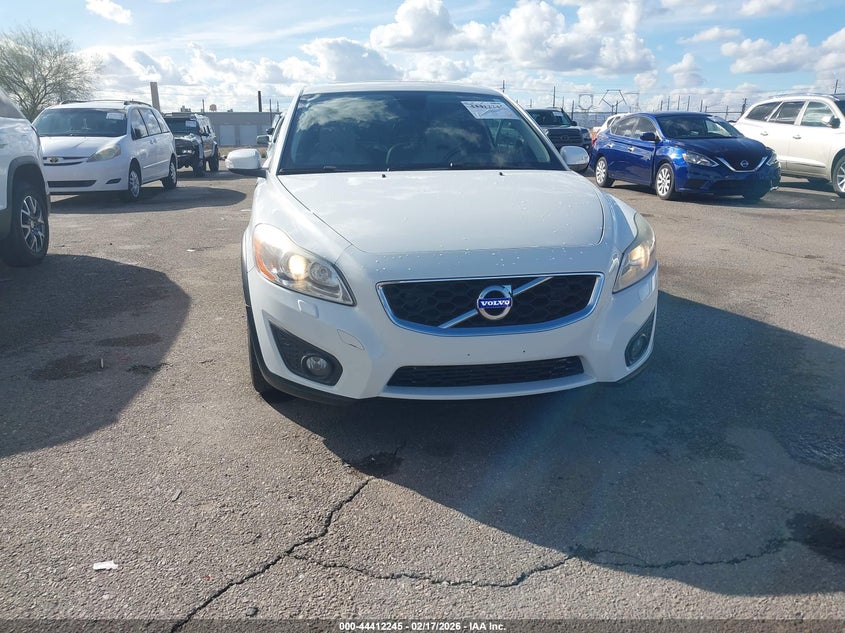 2011 Volvo C30 T5/T5 R-Design VIN: YV1672MKXB2210006 Lot: 44412245