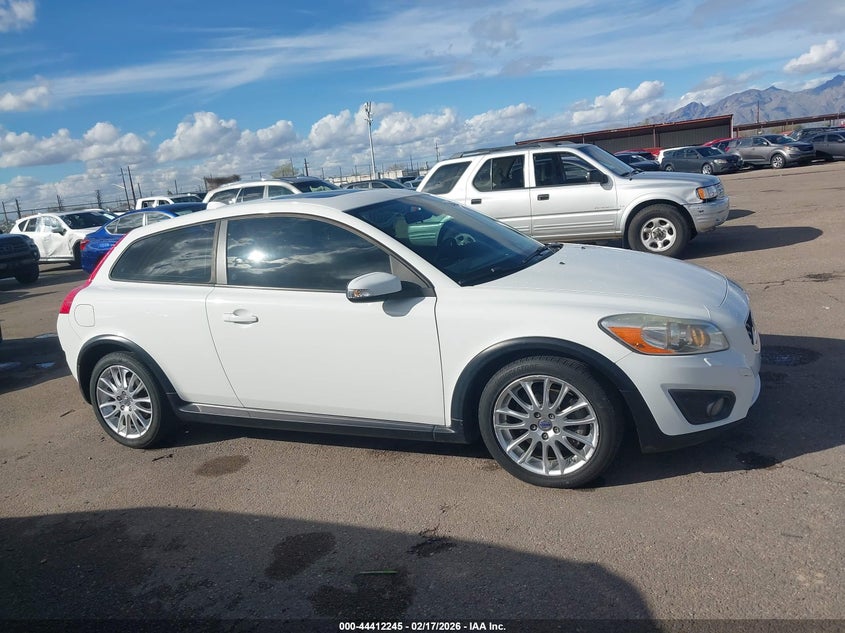 2011 Volvo C30 T5/T5 R-Design VIN: YV1672MKXB2210006 Lot: 44412245