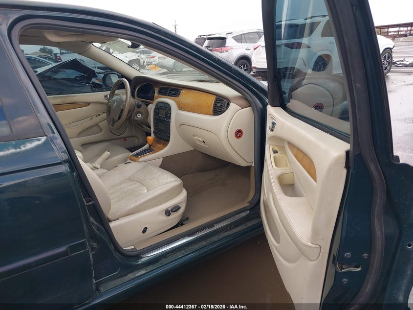 2002 Jaguar X-Type 2.5L