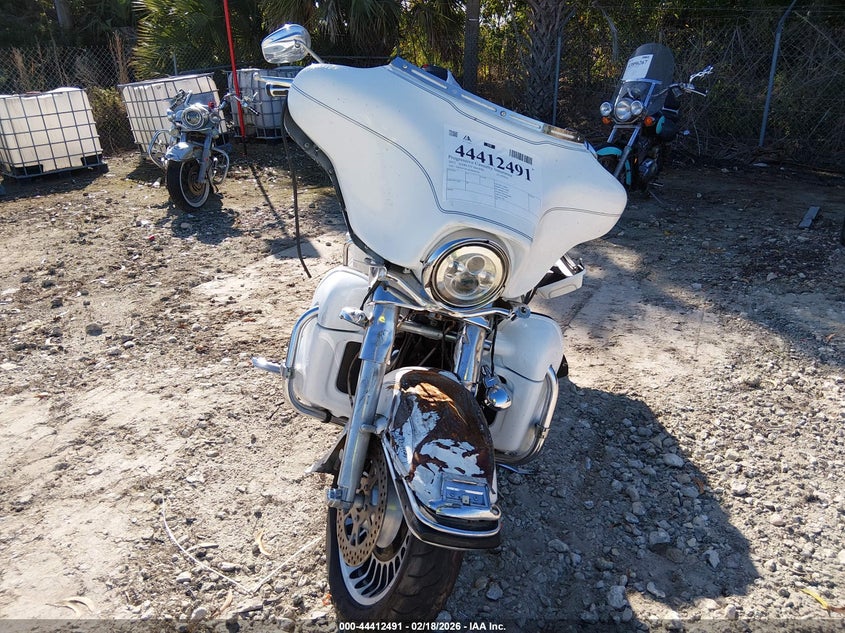 1HD1FCM14CB649556 2012 Harley-davidson Electra glide Flhtcu Ultra Classic Electra Gld white