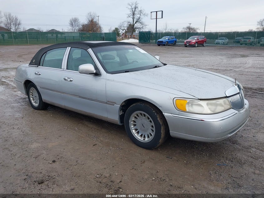 2000 Lincoln Town Car Cartier