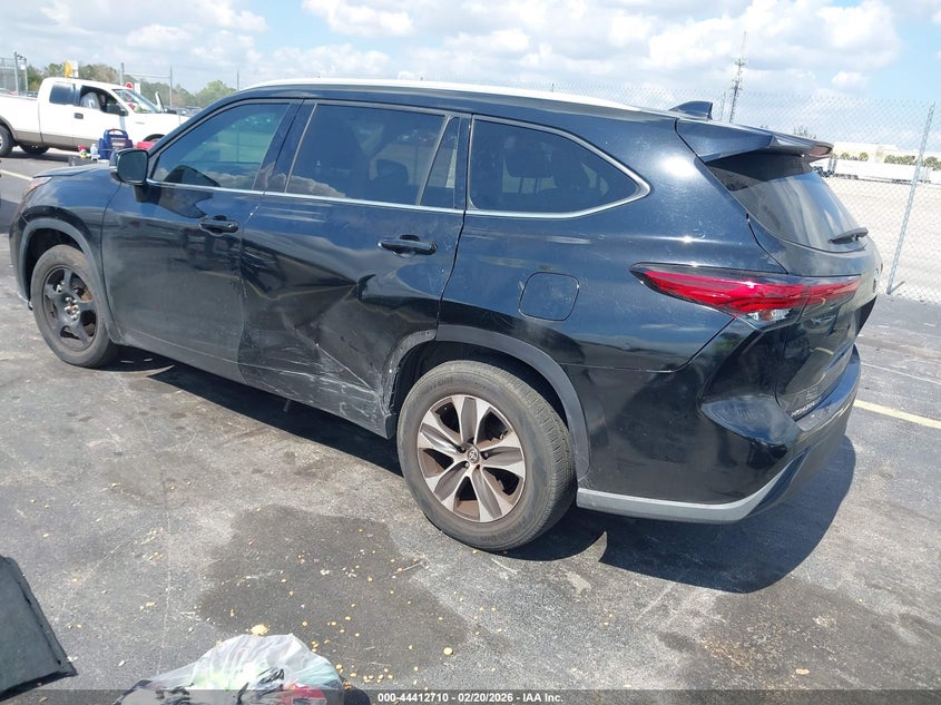 2022 Toyota Highlander Xle