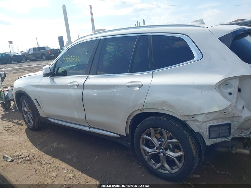 Фото 14 - BMW X3