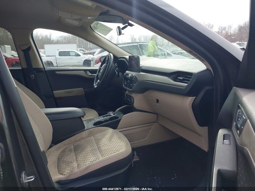 VIN 1FMCU0BZ2LUC60941 2020 FORD ESCAPE SE SPORT HYBRID