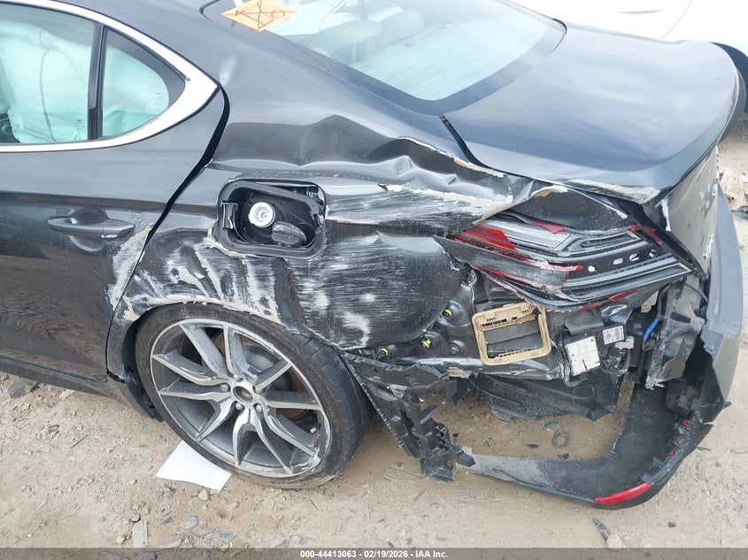 2022 Genesis G70 2.0T Rwd VIN: KMTG34TAXNU087036 Lot: 44413063