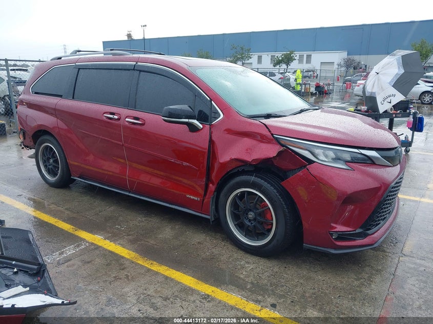 2021 Toyota Sienna Xse