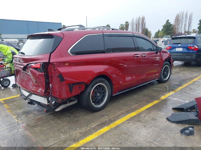 2021 Toyota Sienna Xse
