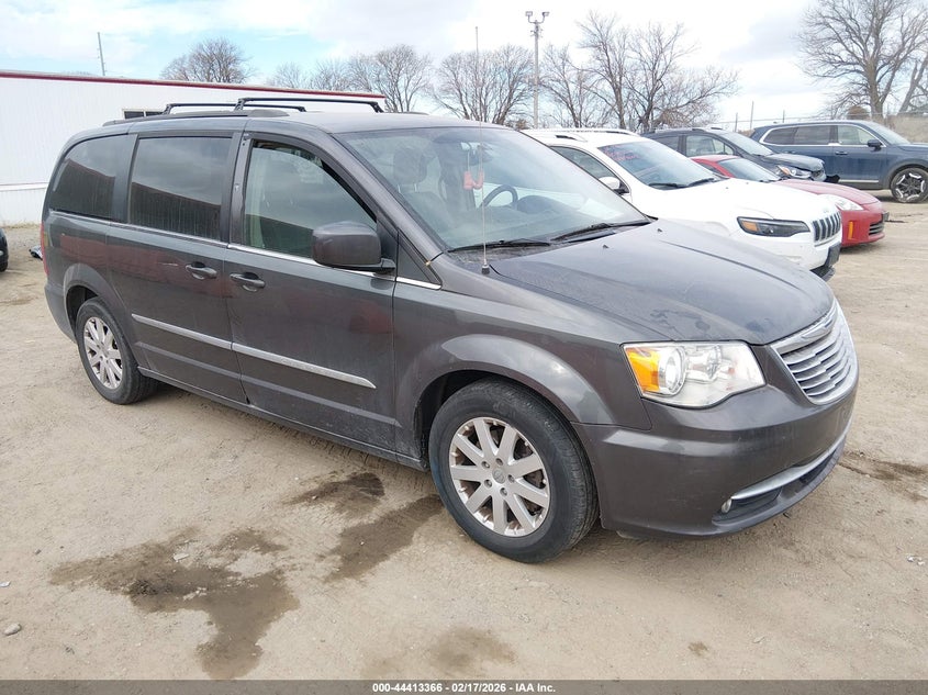 2016 Chrysler Town & Country Touring
