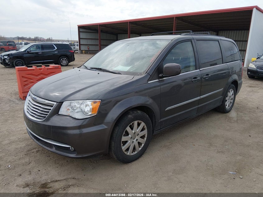 2016 Chrysler Town & Country Touring