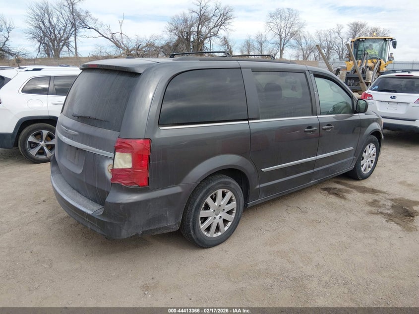 2016 Chrysler Town & Country Touring