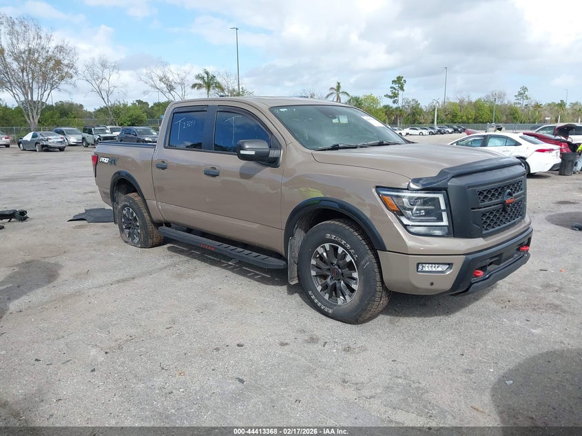 2022 Nissan Titan Pro-4X 4X4