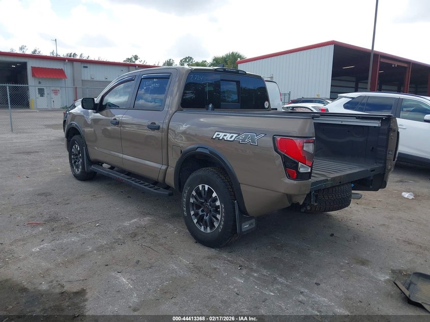 2022 Nissan Titan Pro-4X 4X4
