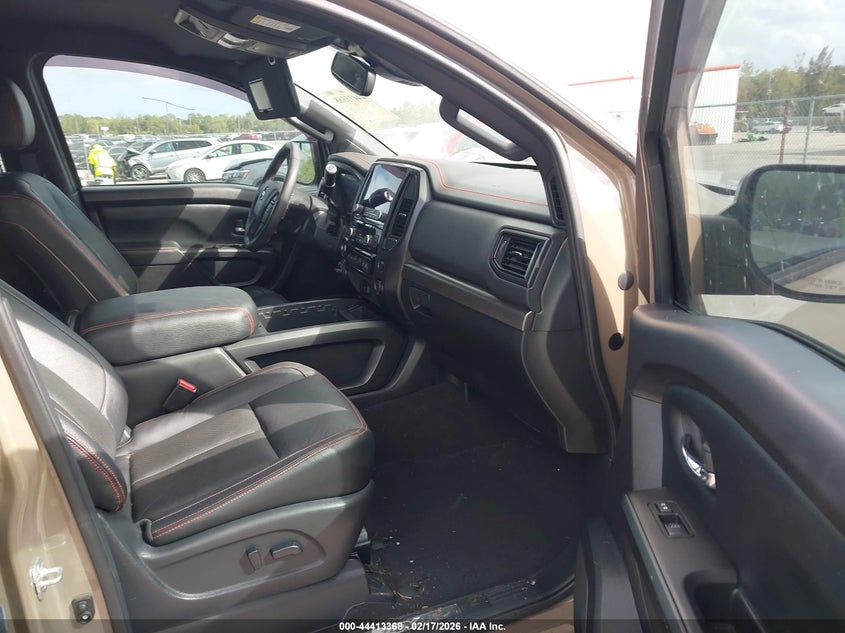 2022 Nissan Titan Pro-4X 4X4