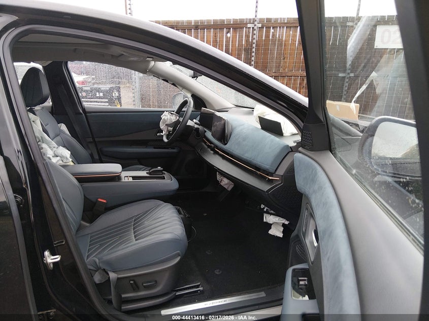 2024 Nissan Ariya Platinum+