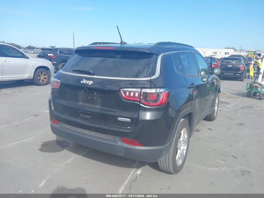 2022 Jeep Compass Latitude Fwd