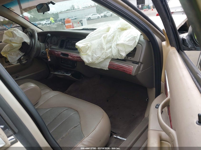 2000 Mercury Grand Marquis Gs