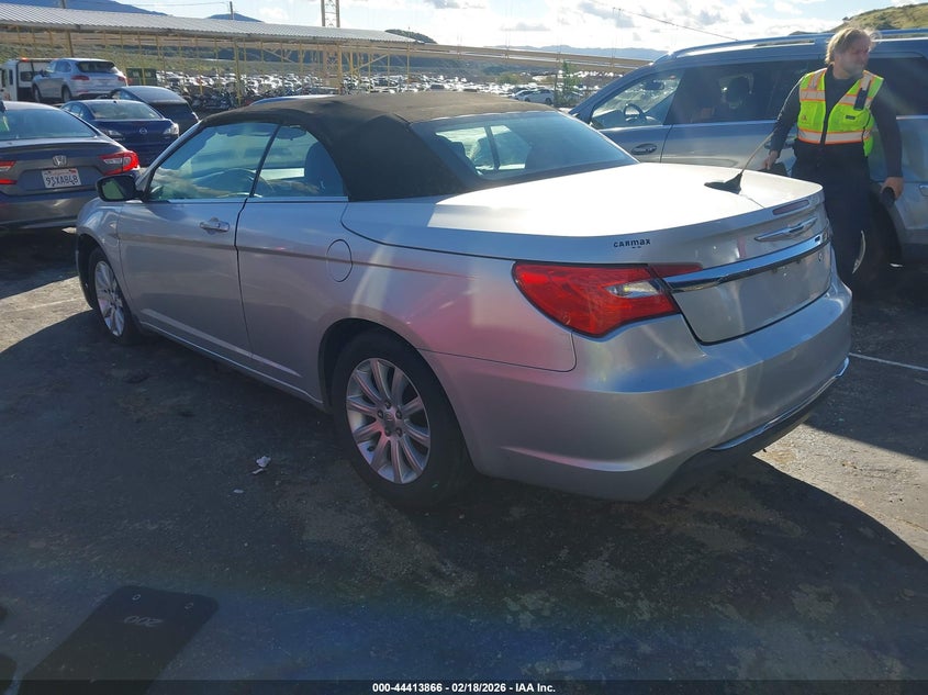 2012 Chrysler 200 Touring