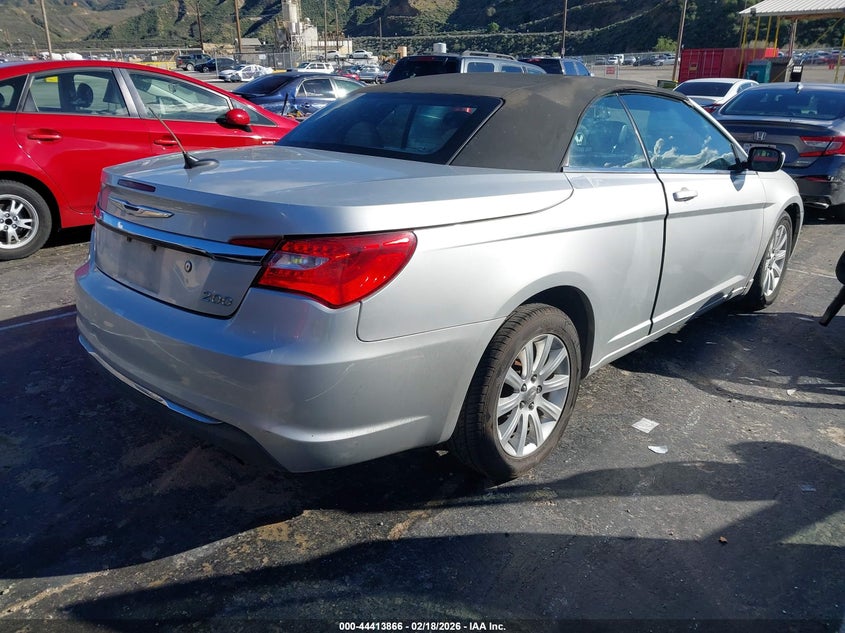 2012 Chrysler 200 Touring